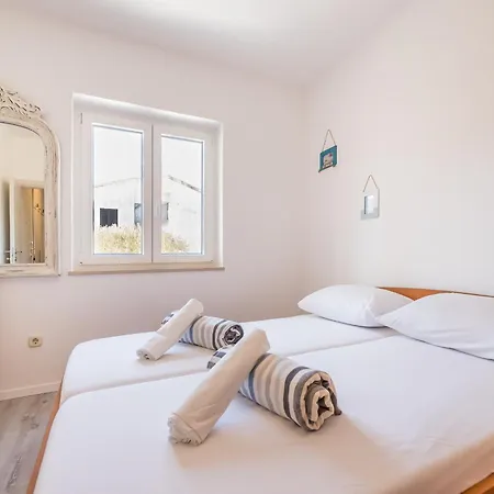 Apartamento Mirjana *